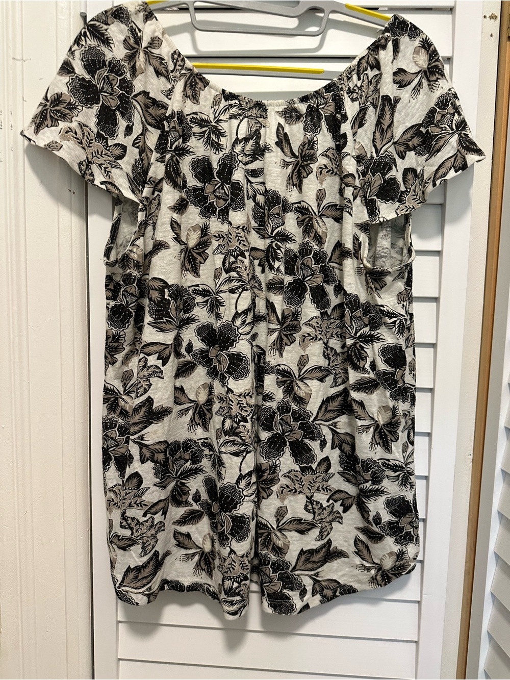 Old Navy Black and Cream Floral shirt
